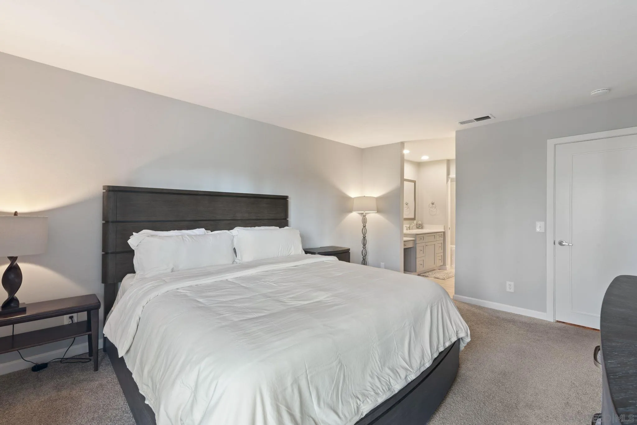 Photo #9: 2600298 Listing: Photo #9