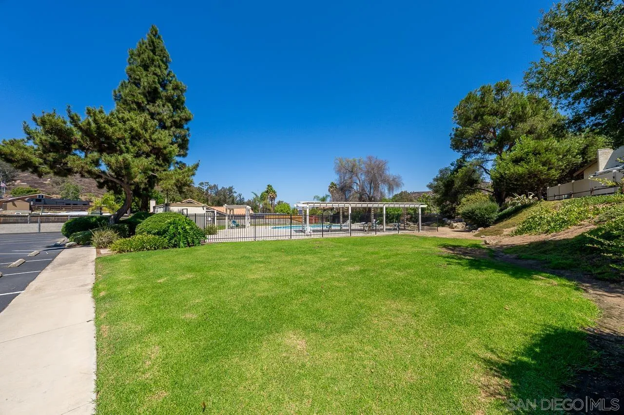 Photo #37: 2600300 Listing: Photo #37