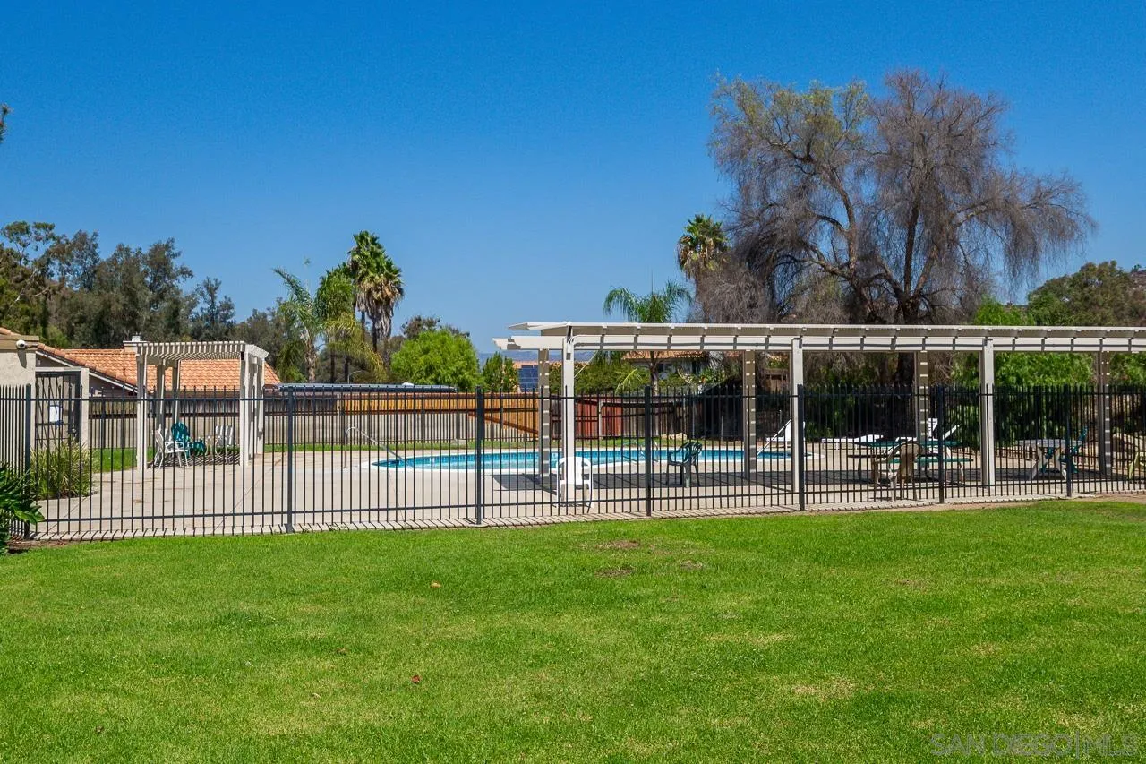 Photo #38: 2600300 Listing: Photo #38