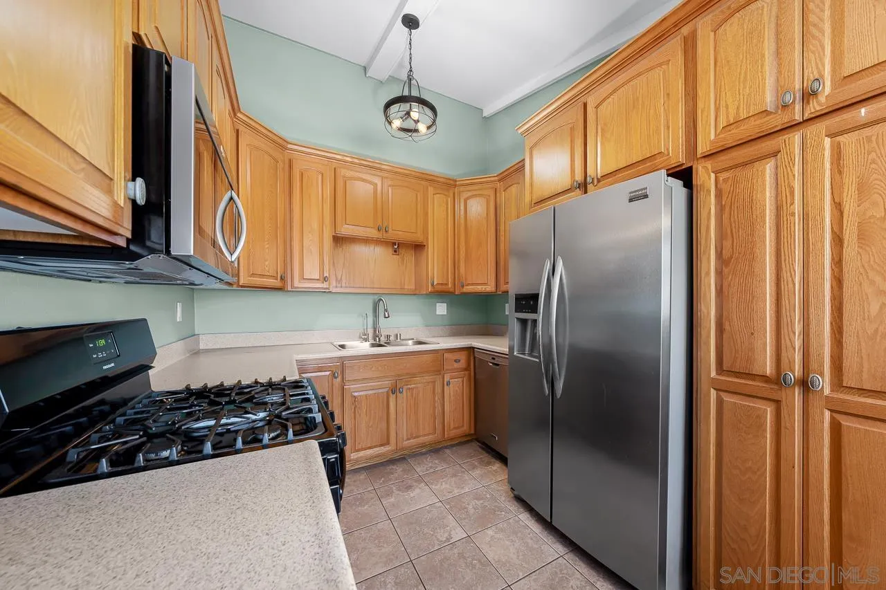 Photo #9: 2600300 Listing: Photo #9