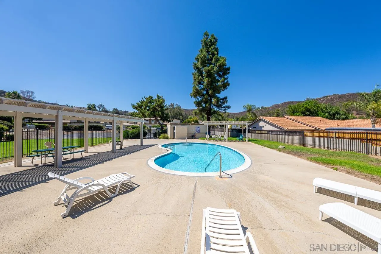 Photo #35: 2600300 Listing: Photo #35