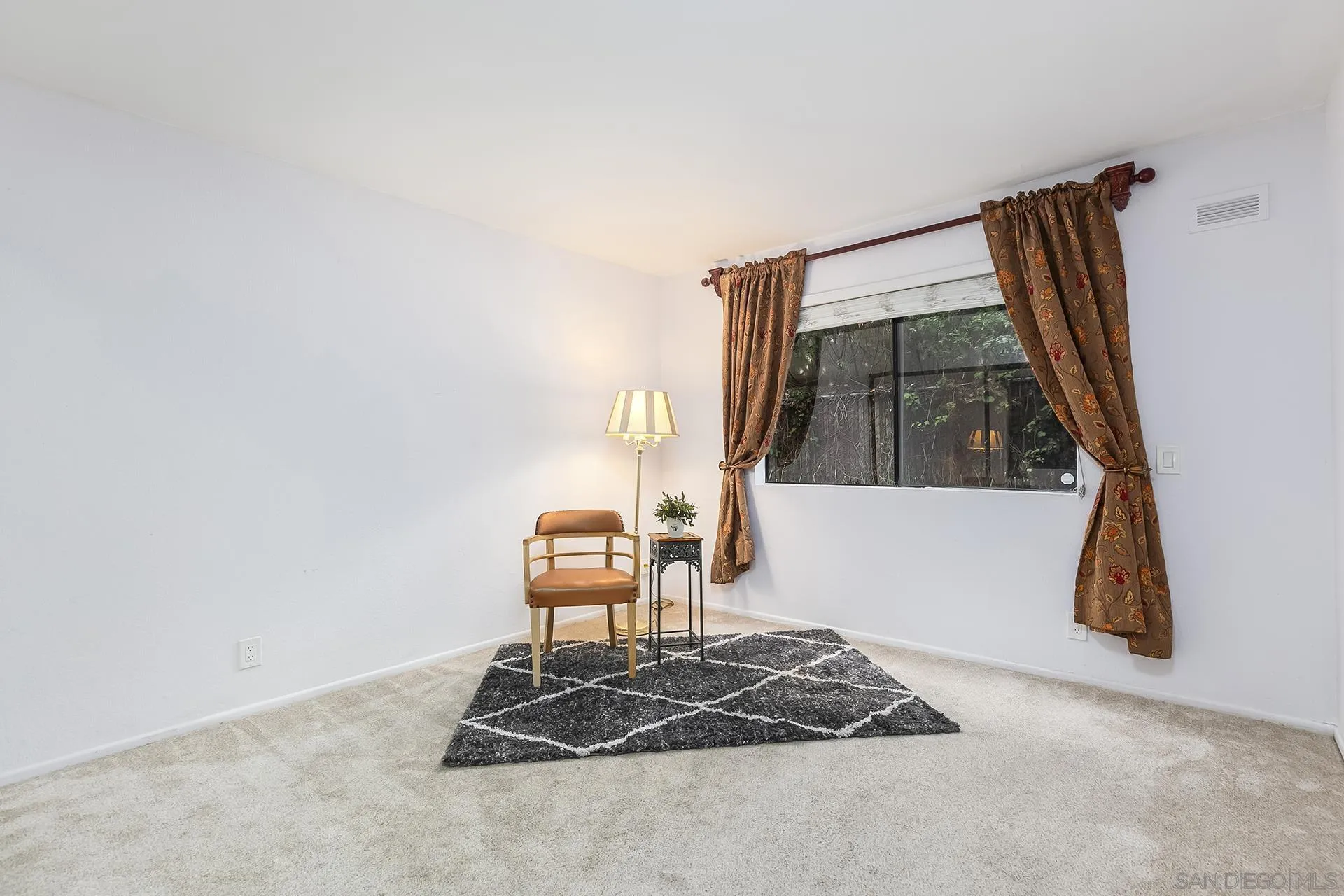 Photo #15: 2600301 Listing: Photo #15