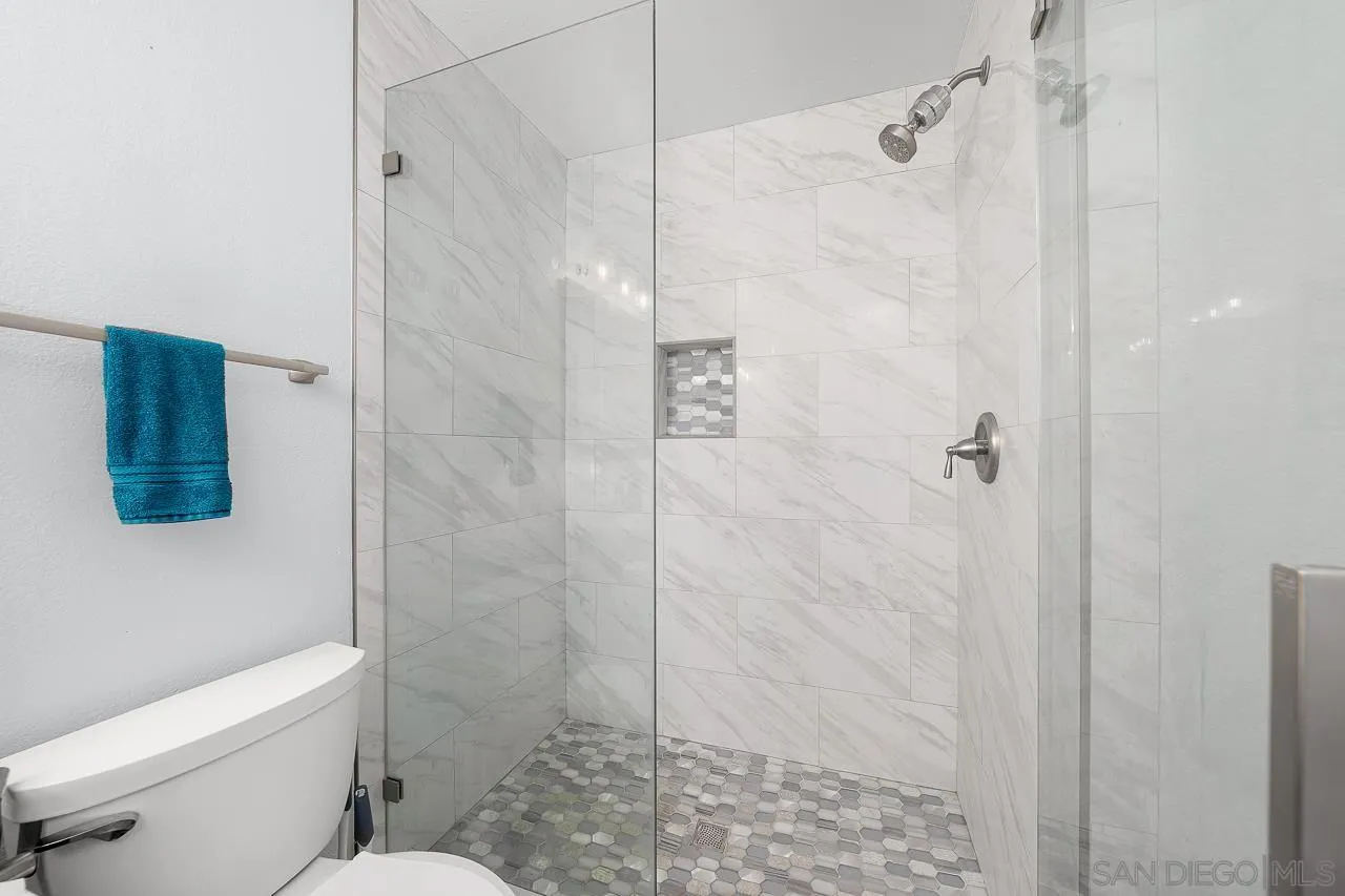 Photo #18: 2600303 Listing: Photo #18