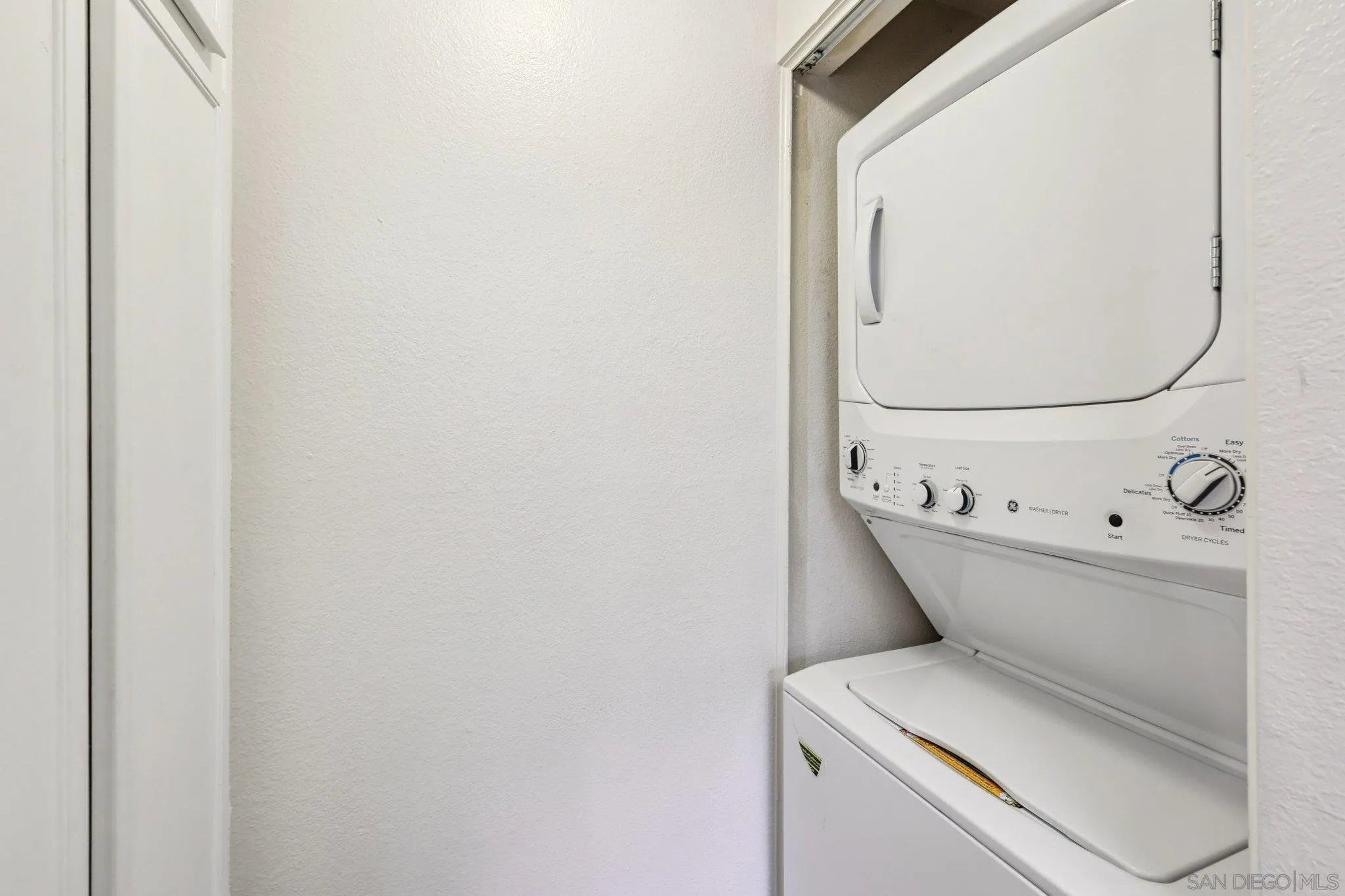 Photo #15: 2600305 Listing: Photo #15