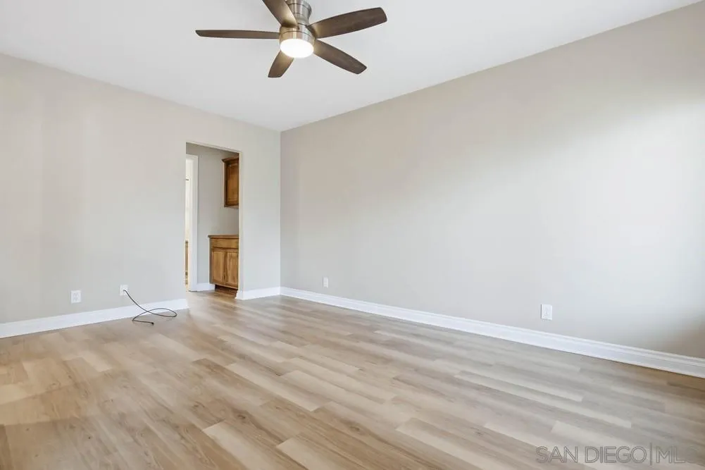 Photo #17: 2600306 Listing: Photo #17