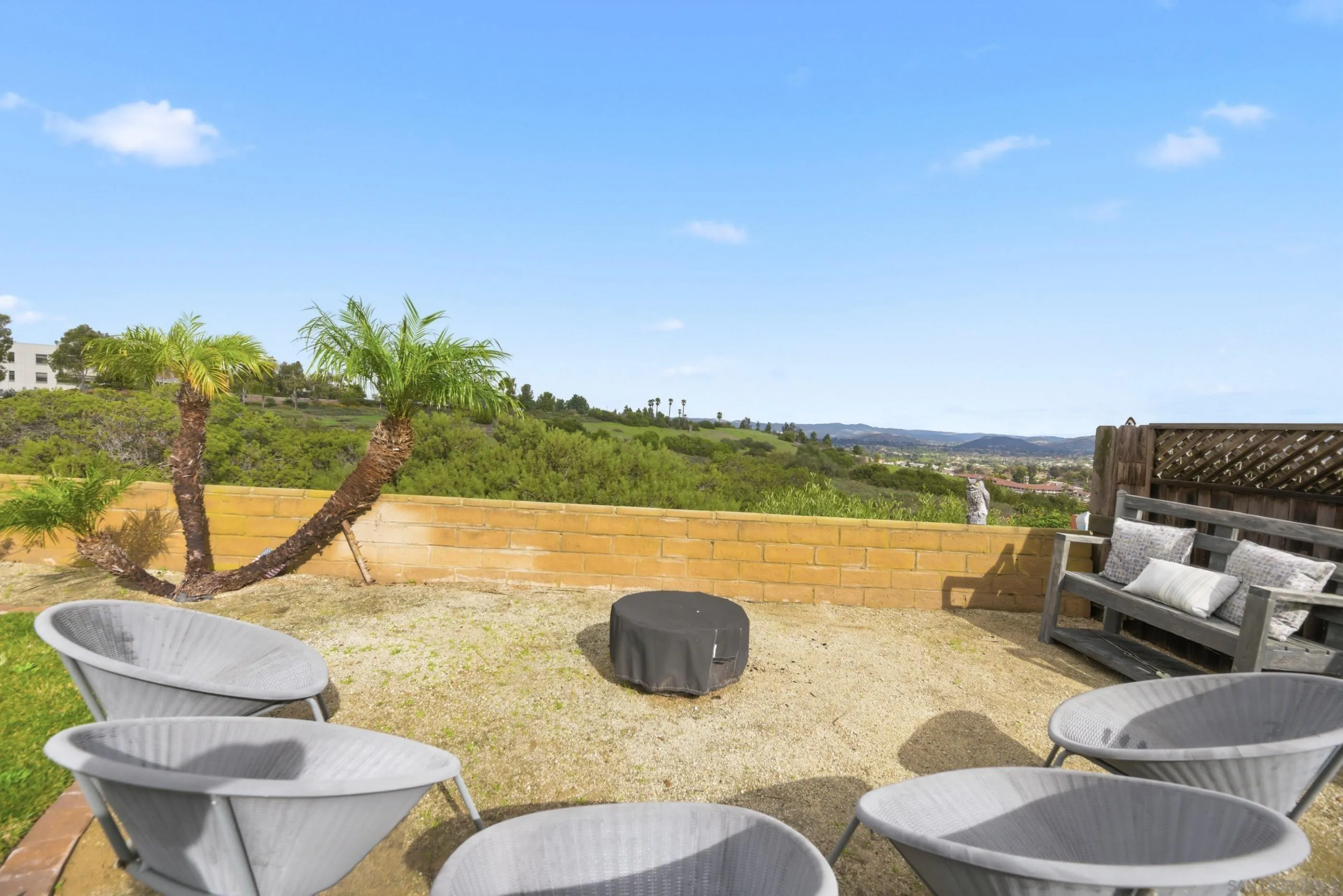 https://cdn.realtyfeed.com/cdn/127/2600311/80e1835f1b87cbf0767617e578e5a624.webp