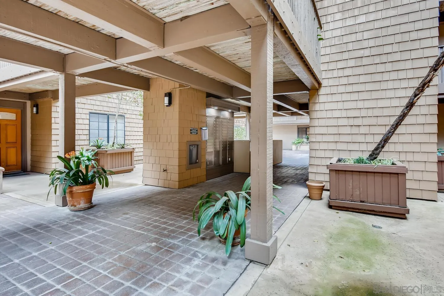 Photo #14: 2600317 Listing: Photo #14