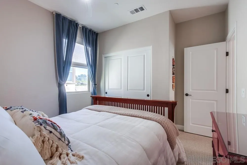 https://cdn.realtyfeed.com/cdn/127/2600323/b7576d2073d6898ec50128776020c1bd.webp