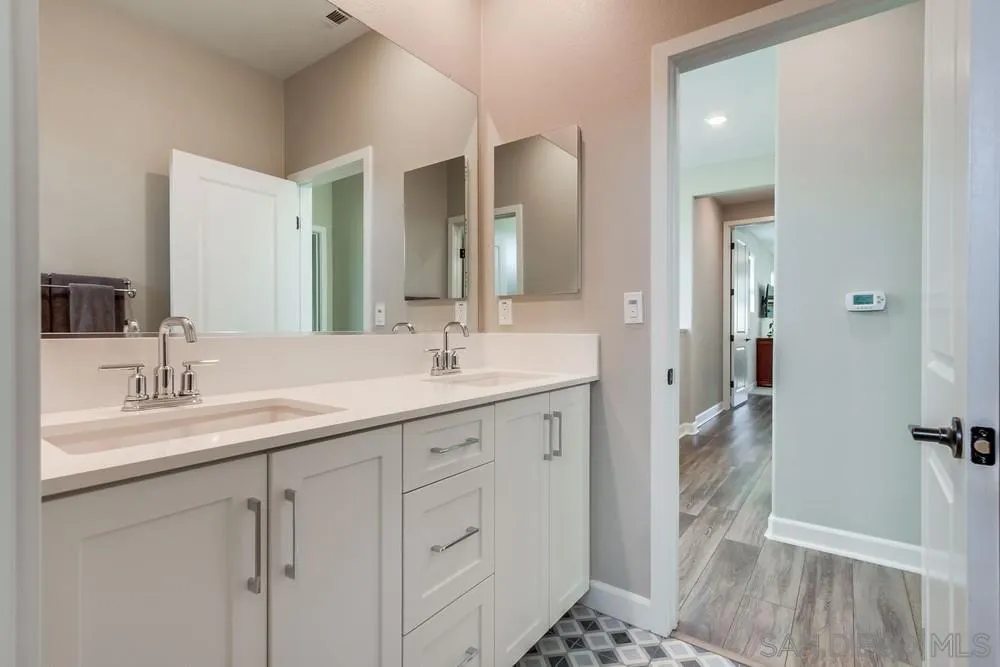 https://cdn.realtyfeed.com/cdn/127/2600323/bdc24c37f87cf518c9f19ecb75ad5118.webp