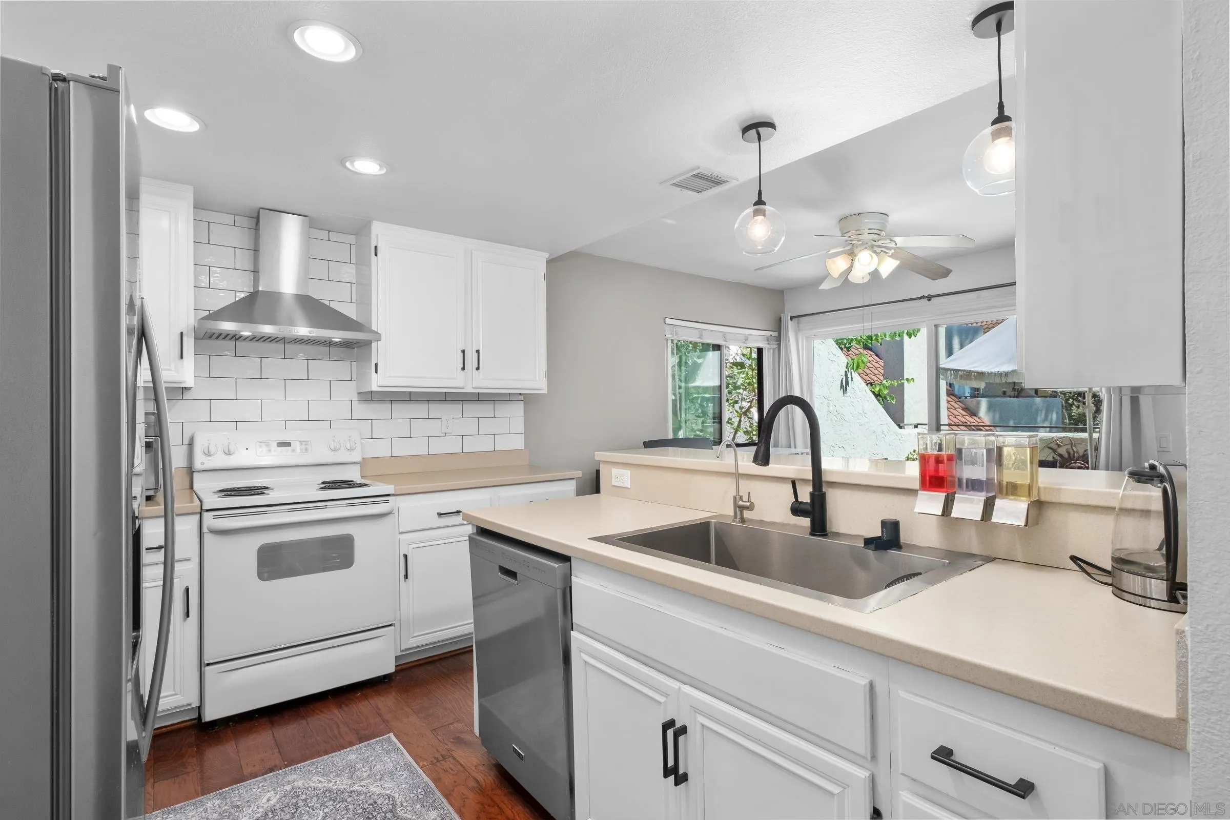 Photo #12: 2600334 Listing: Photo #12