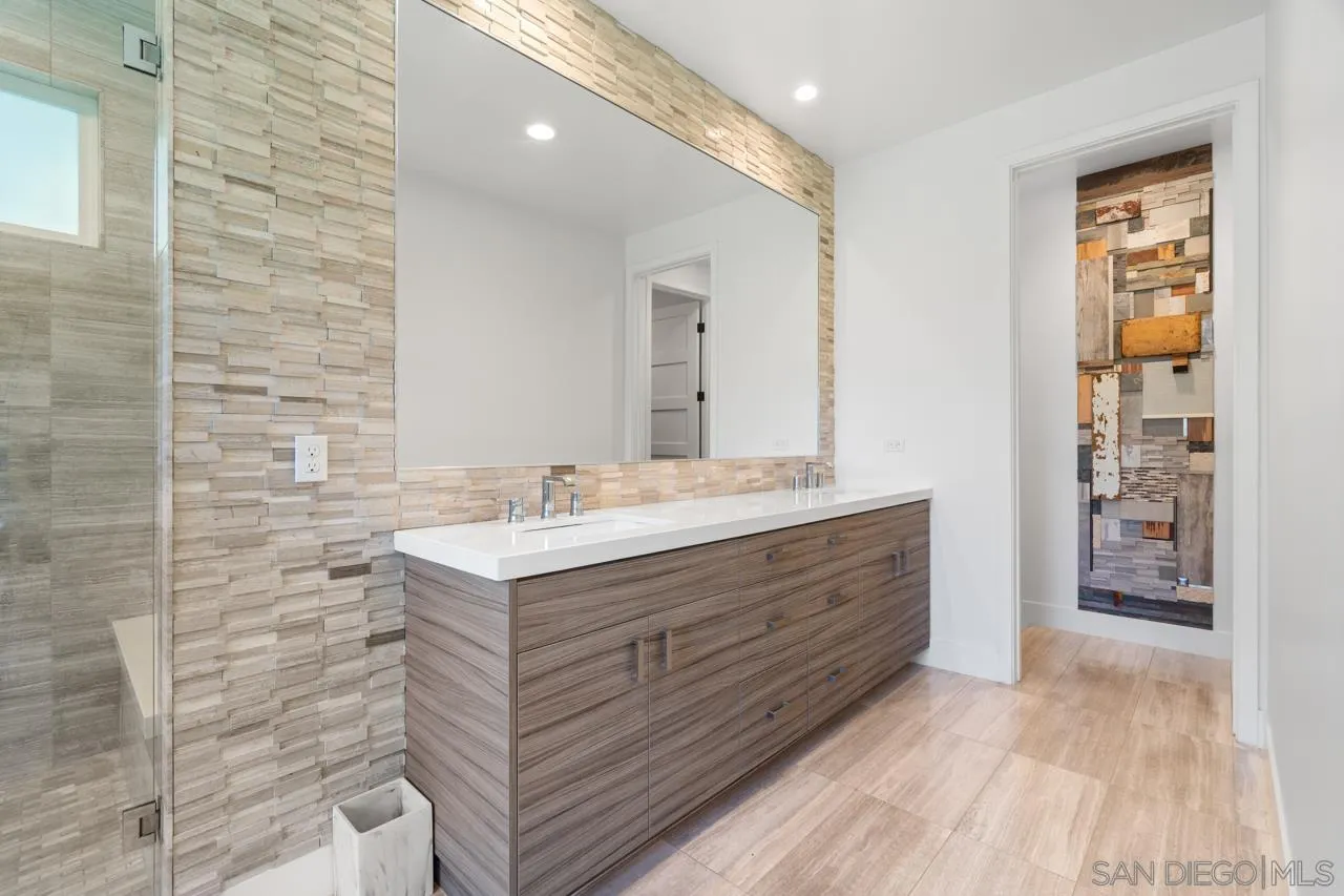 https://cdn.realtyfeed.com/cdn/127/2600336/068fc8cc4f84b10b4a8c401fc8411107.webp