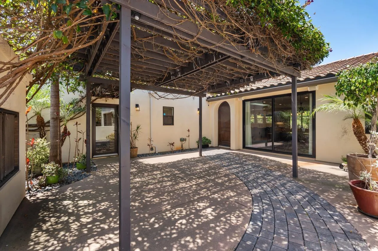 https://cdn.realtyfeed.com/cdn/127/2600336/3eab47428ce400406250a2e779666980.webp