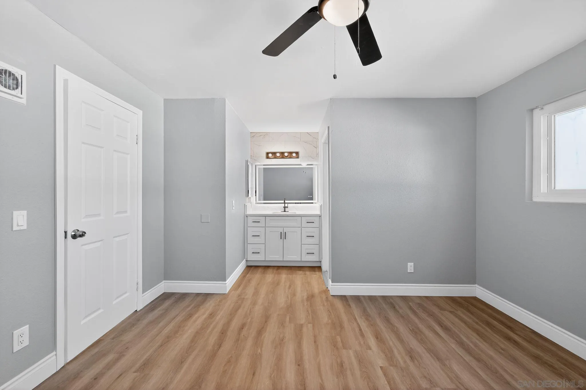 Photo #21: 2600338 Listing: Photo #21