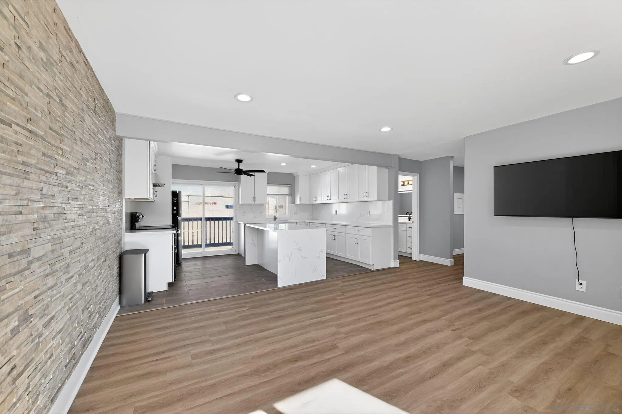 Photo #6: 2600338 Listing: Photo #6