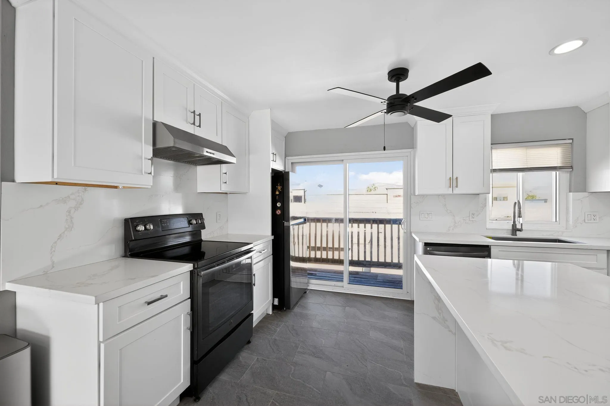 Photo #12: 2600338 Listing: Photo #12