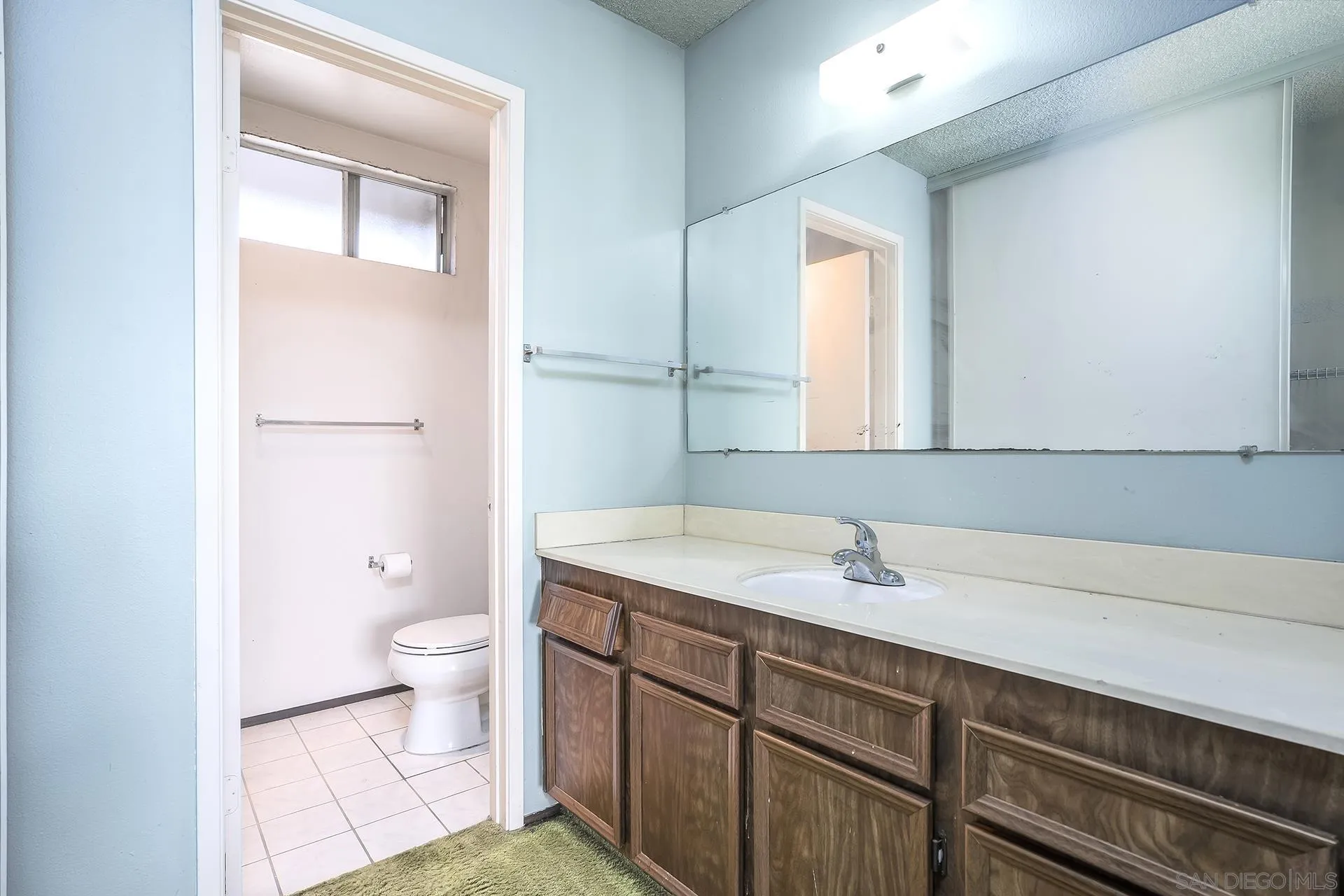 https://cdn.realtyfeed.com/cdn/127/2600346/c64c28046beb32de1541a238433aed41.webp