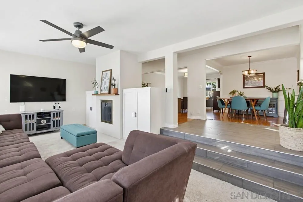 https://cdn.realtyfeed.com/cdn/127/2600351/1d8c990ab19feb7511034baf01a3ce03.webp