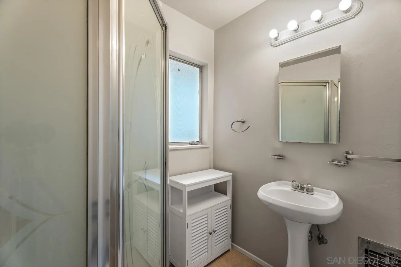 https://cdn.realtyfeed.com/cdn/127/2600355/54eeb0f4137c33d872d7976a9207538f.webp