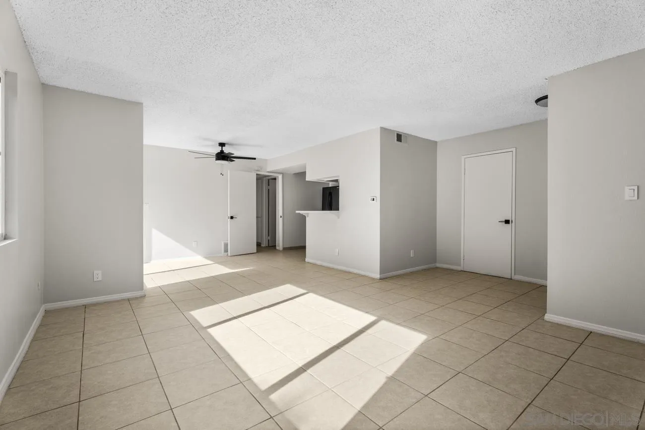 Photo #5: 2600356 Listing: Photo #5