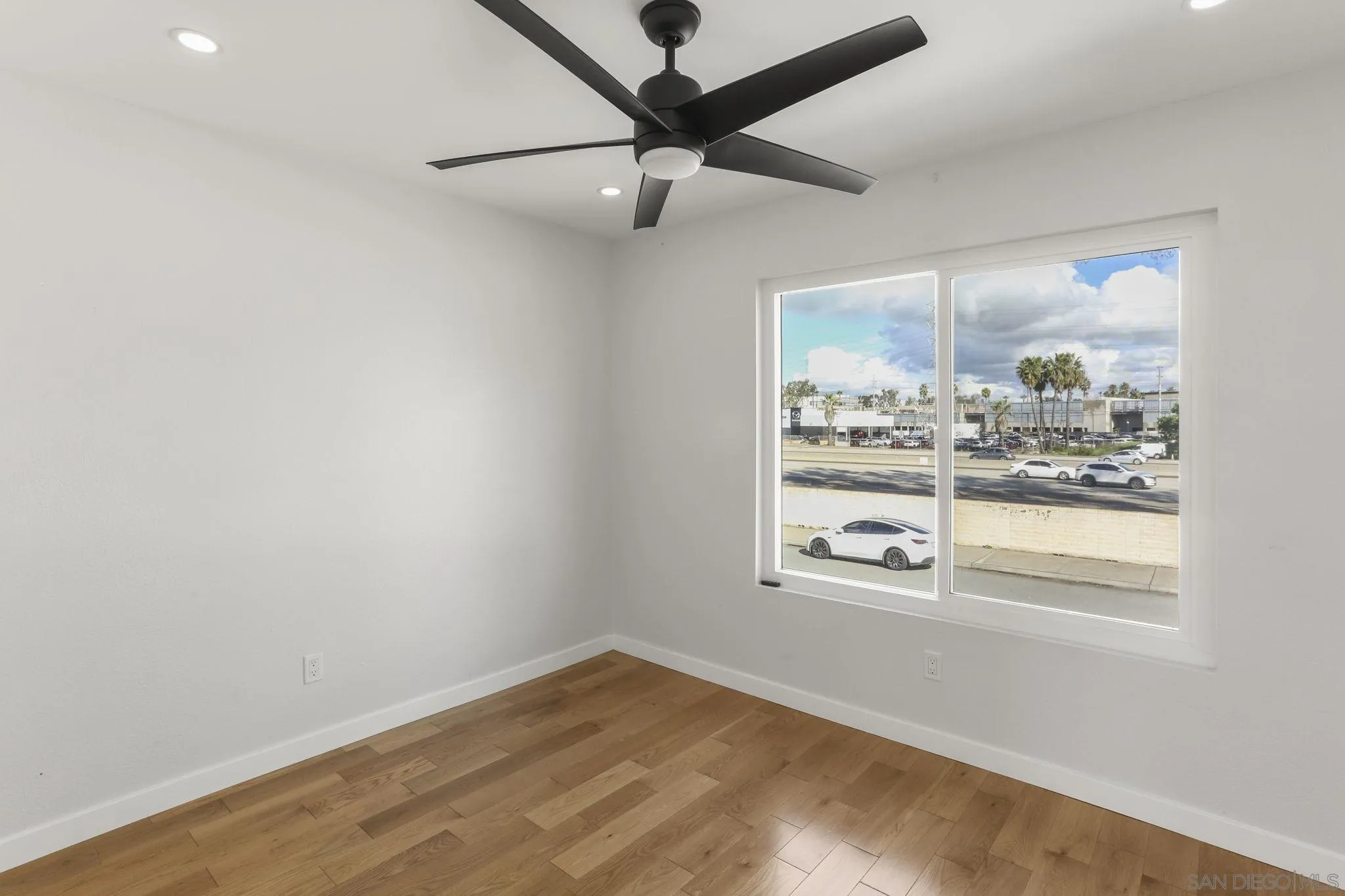 https://cdn.realtyfeed.com/cdn/127/2600360/fa94911fa9885aa7d417d614e67f9525.webp