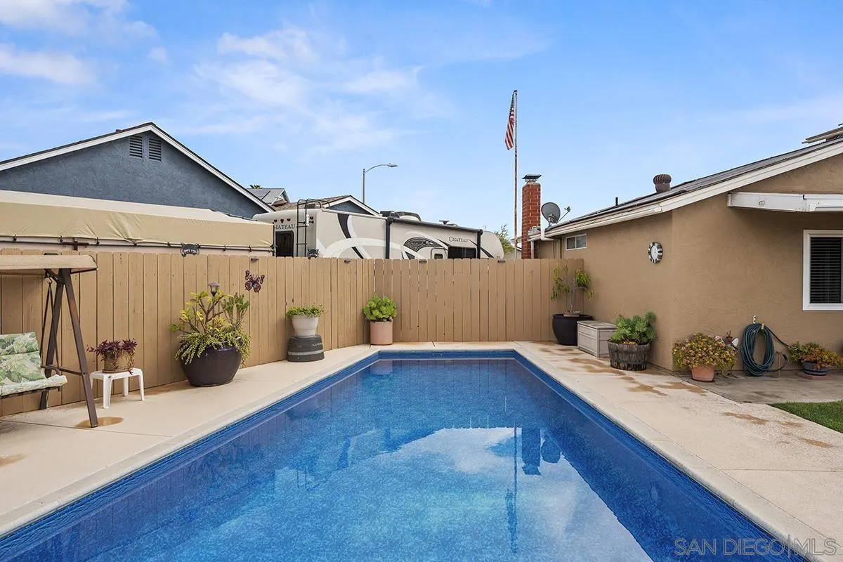 https://cdn.realtyfeed.com/cdn/127/2600371/75393594f15a7816bc149ae42f954116.webp