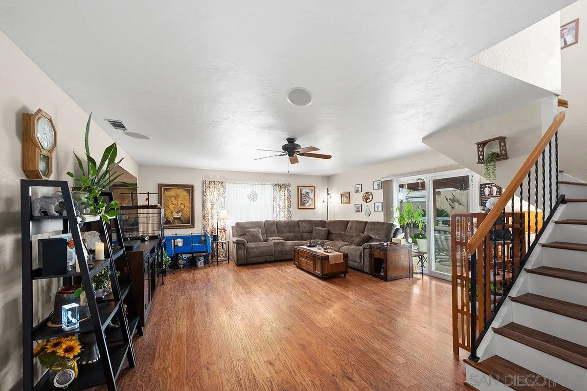 https://cdn.realtyfeed.com/cdn/127/2600371/992ba3c11eda74234f0e391c6a706cee.webp