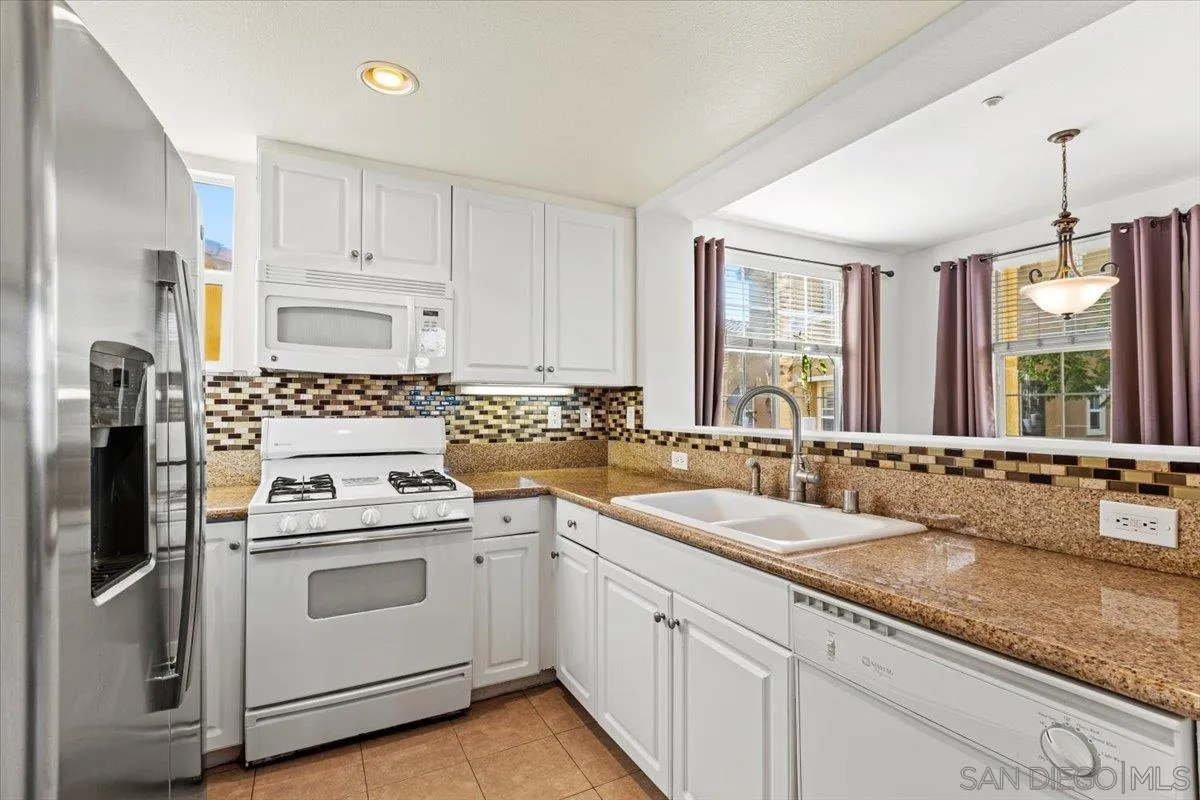 Photo #5: 2600372 Listing: Photo #5