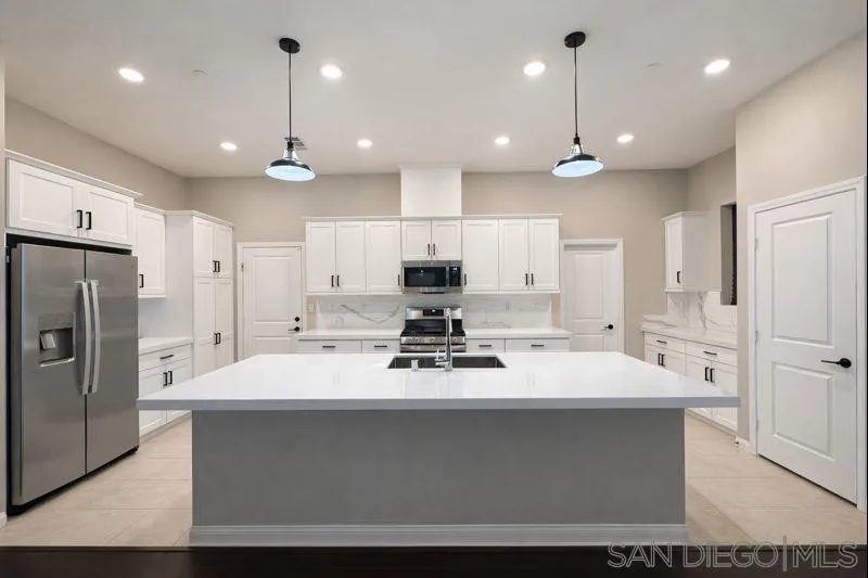 Photo #3: 2600373 Listing: Photo #3