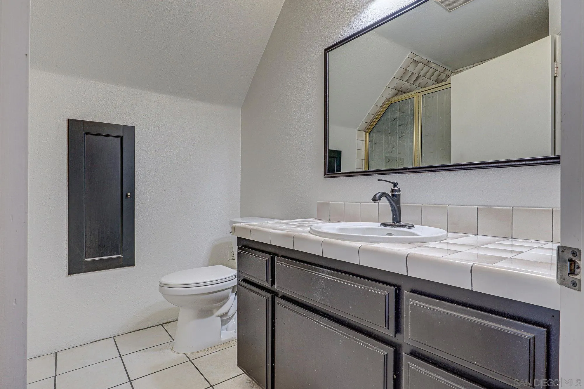 https://cdn.realtyfeed.com/cdn/127/2600374/17b8cc9975b87d7e8a1043b12a2788ff.webp