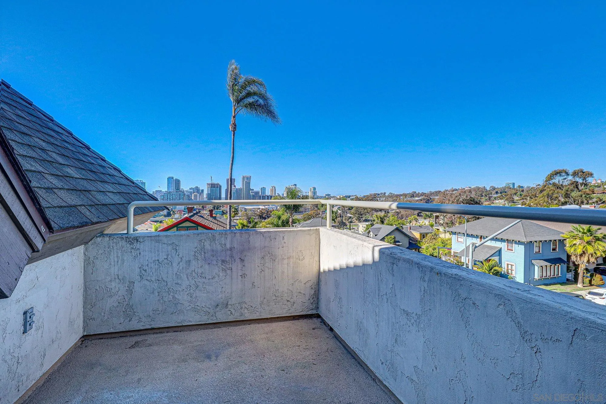 https://cdn.realtyfeed.com/cdn/127/2600374/c7c1333b04f4d998a9ec12842502c791.webp