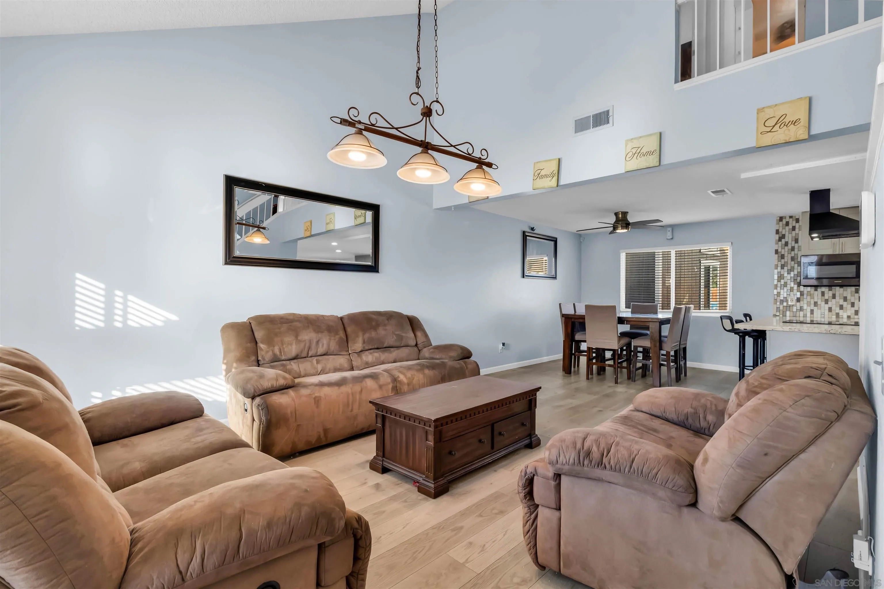 https://cdn.realtyfeed.com/cdn/127/2600382/f121ce4449c1c78df3f7d127ee3789c8.webp