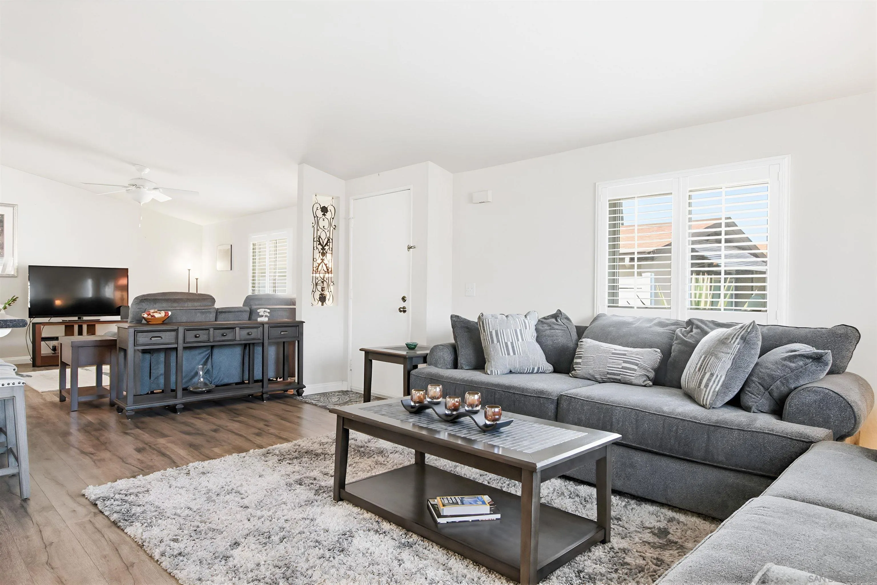 https://cdn.realtyfeed.com/cdn/127/2600383/05b0859cbeb684648b226110d11ece5f.webp