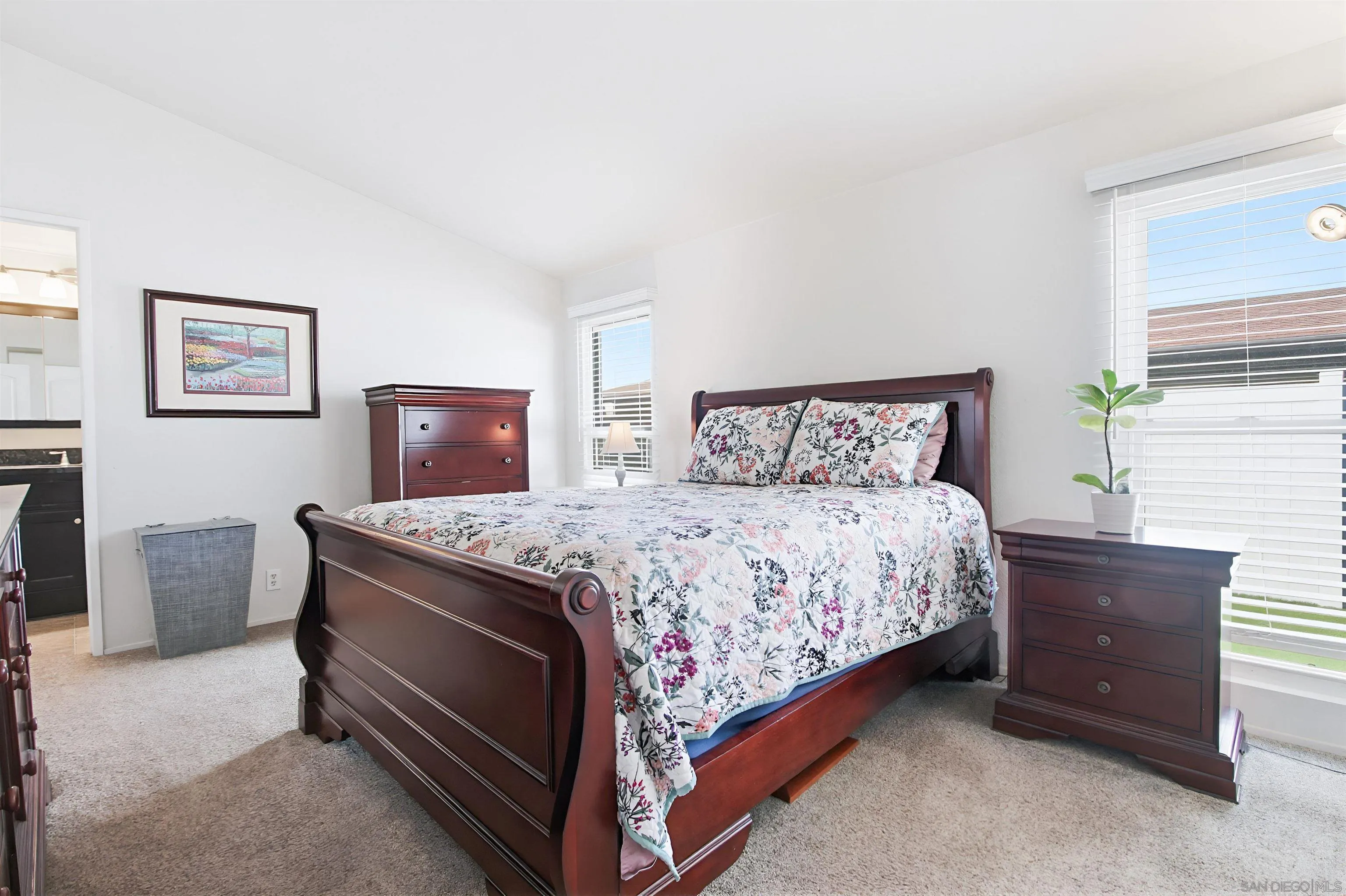 https://cdn.realtyfeed.com/cdn/127/2600383/523c5b139a9f88b50fedfa2574dfe8ce.webp