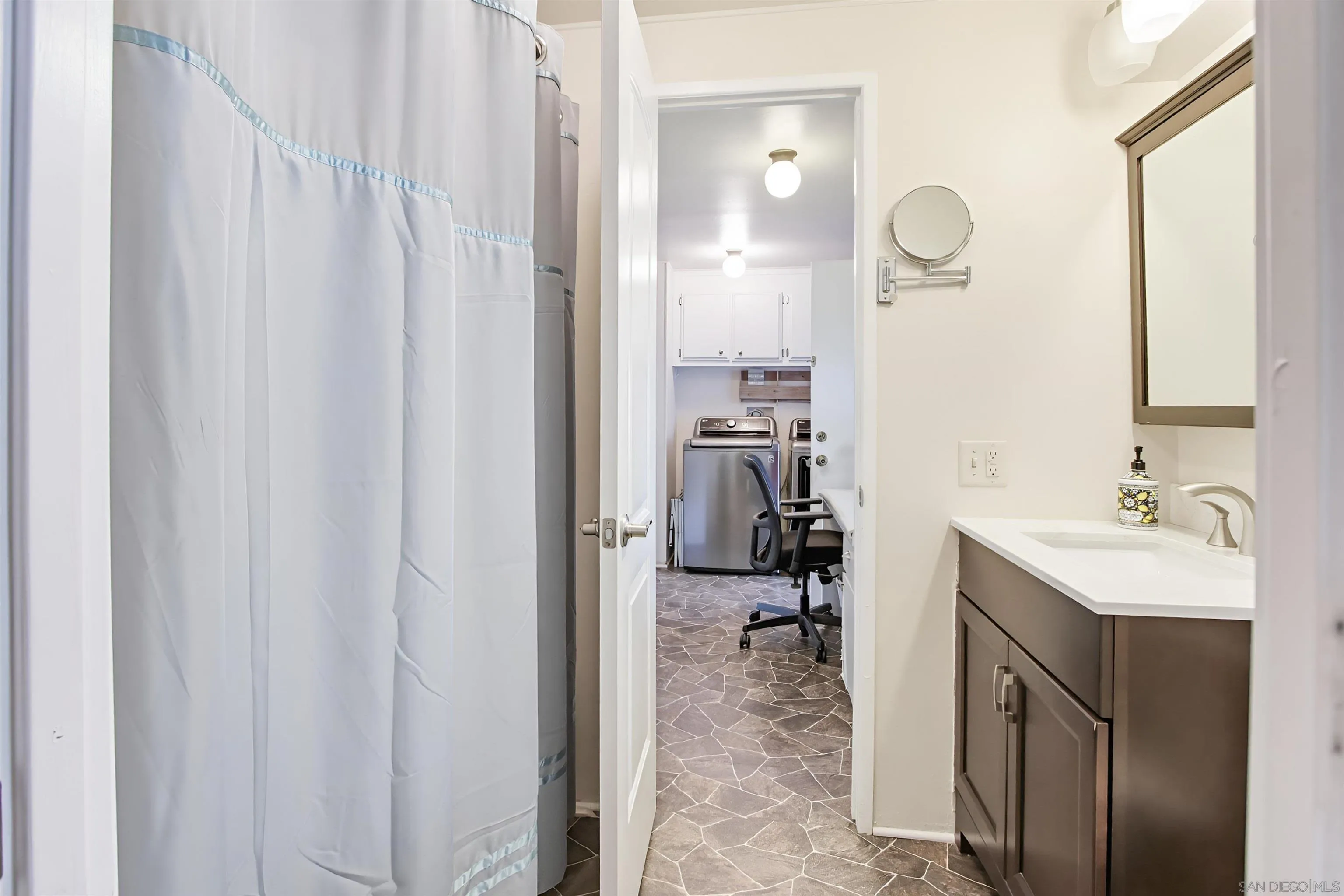 https://cdn.realtyfeed.com/cdn/127/2600383/577a32931e6d106ad2503ada0fee5f7e.webp