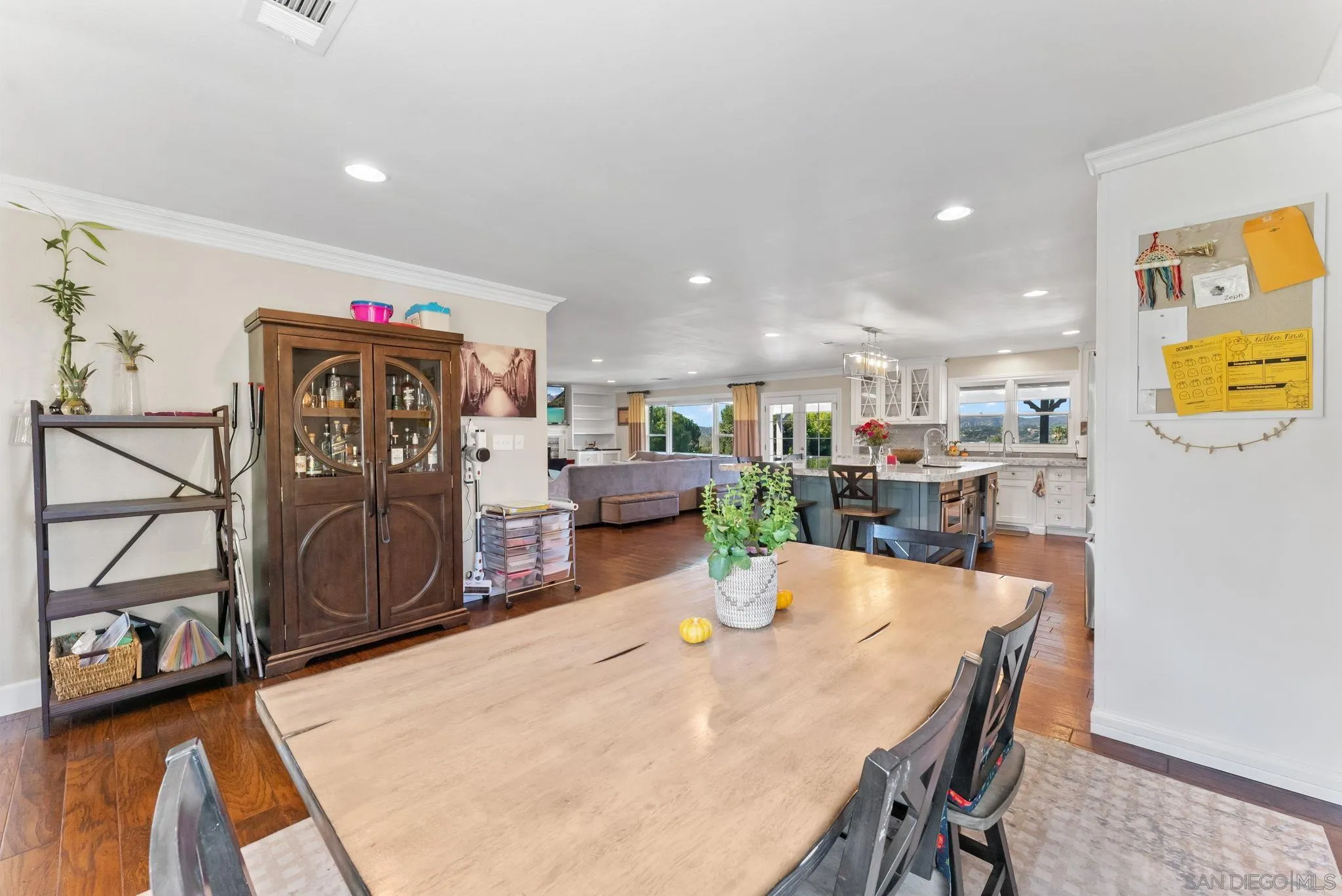 https://cdn.realtyfeed.com/cdn/127/2600385/20f789f768eb79a27a5b9c8927999a0d.webp