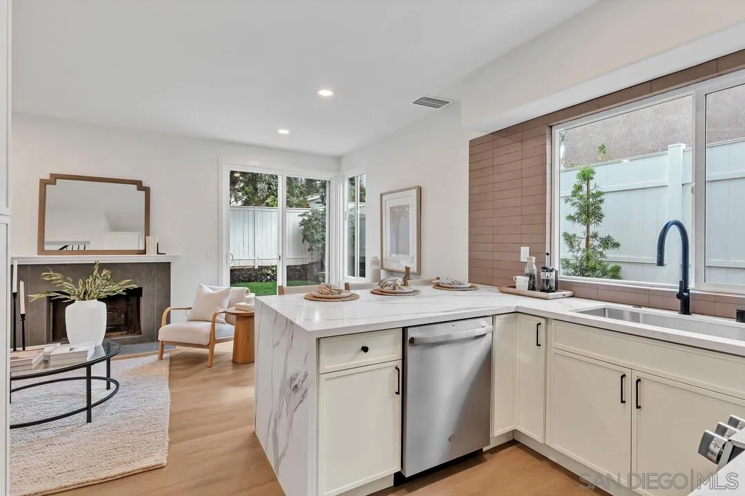 12169 Via San Loreno, San Diego, CA, 92128