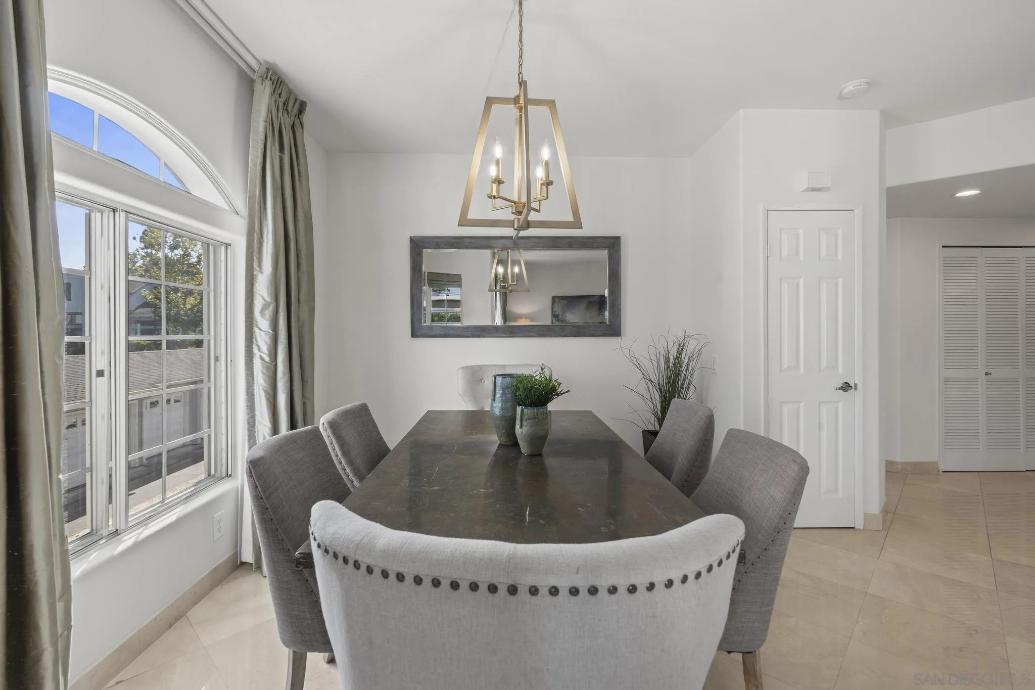 Photo #12: 2600389 Listing: Photo #12