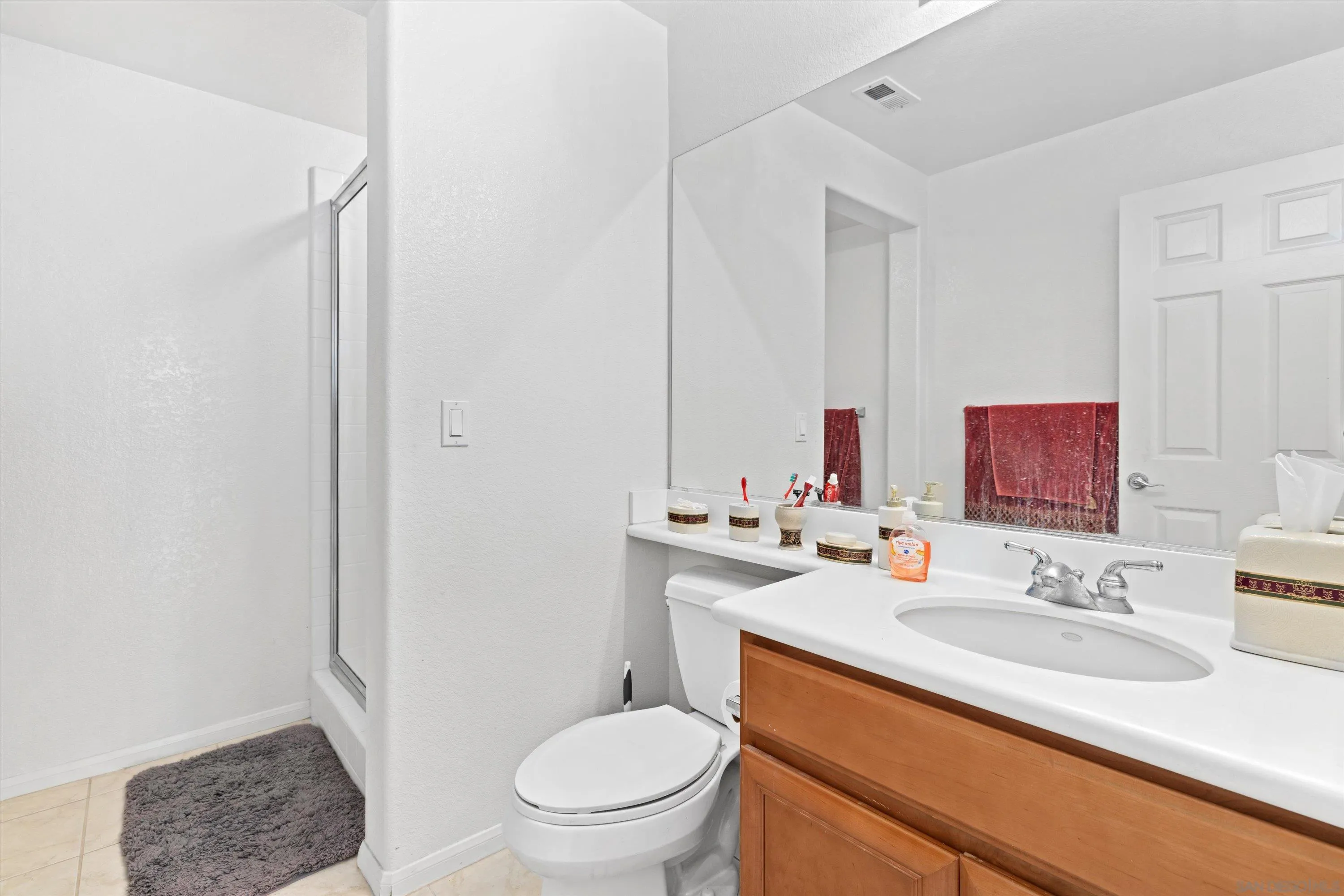 https://cdn.realtyfeed.com/cdn/127/2600392/defde3a9cdd3b00a62b66ef9cbc8f3dd.webp