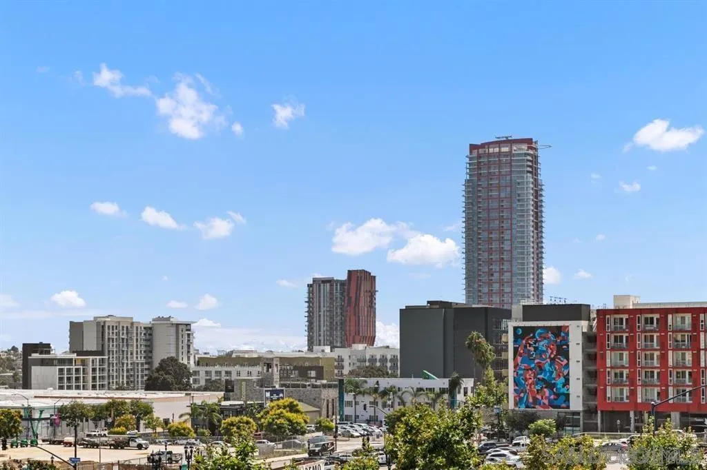 Photo #4: 2600393 Listing: Photo #4