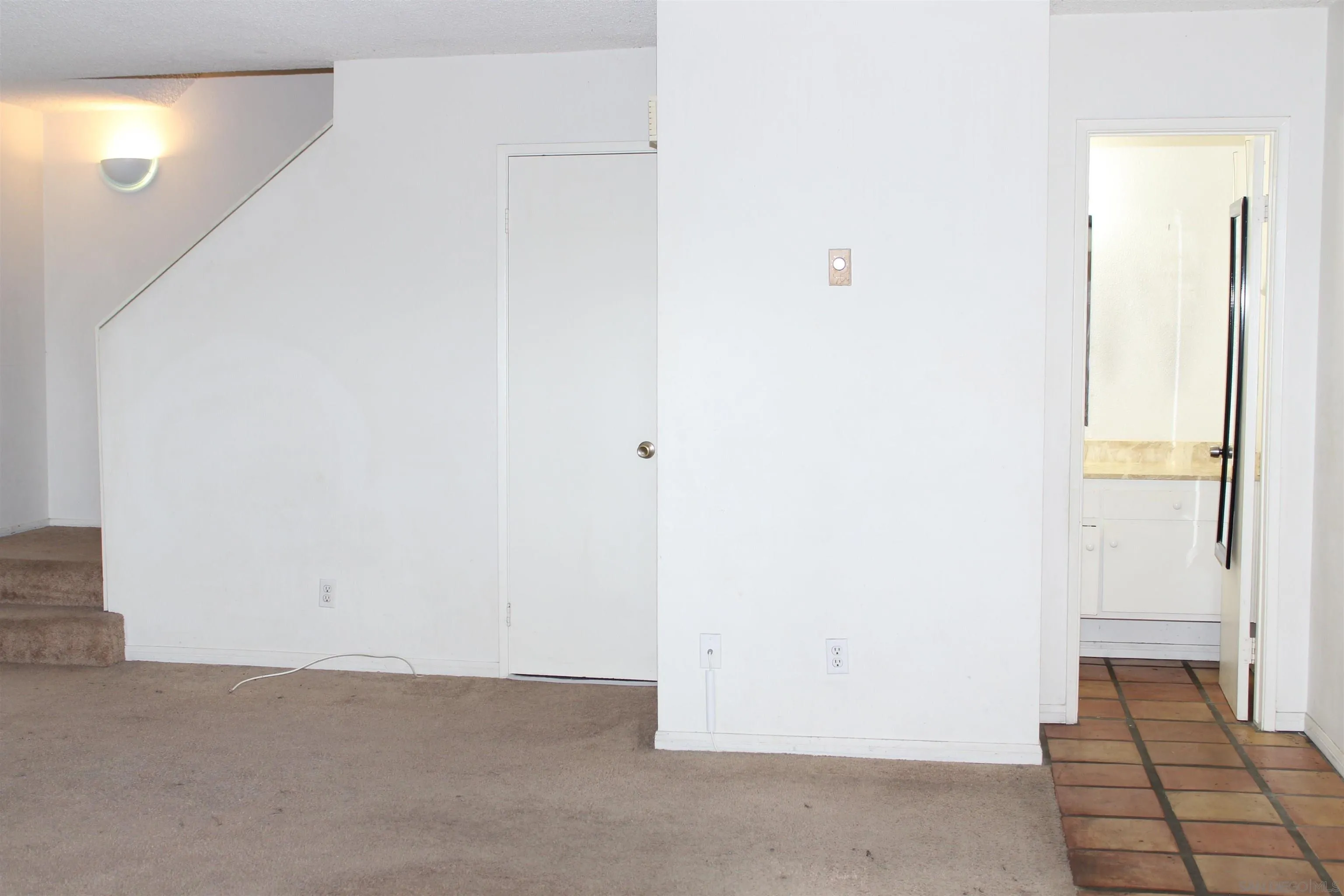 Photo #8: 2600394 Listing: Photo #8