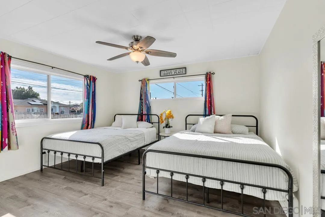 https://cdn.realtyfeed.com/cdn/127/2600395/42b595d94181860f163ecd57fe7da529.webp
