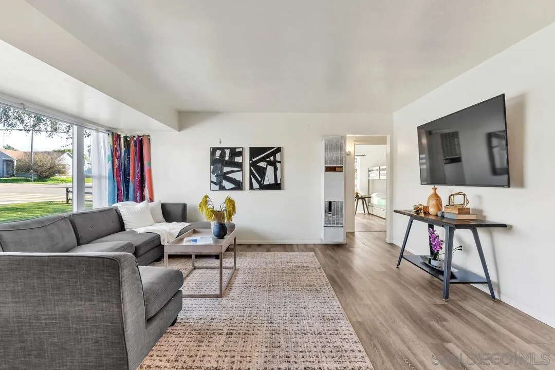 https://cdn.realtyfeed.com/cdn/127/2600395/7cfa6183e3bf123341c6b7f6a2424718.webp