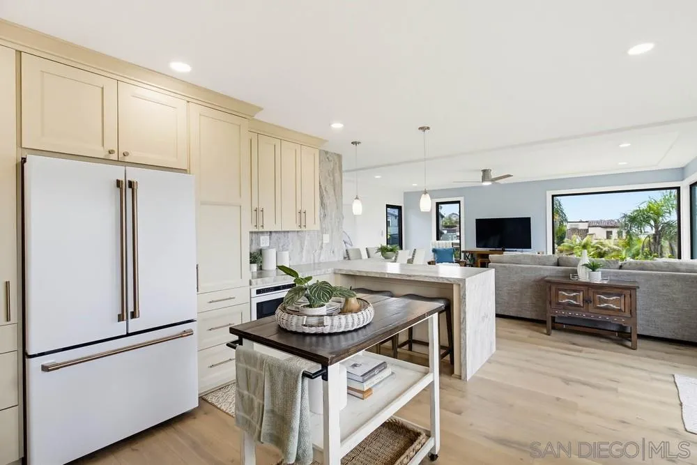 https://cdn.realtyfeed.com/cdn/127/2600396/43e773e3f879d9c6592ba194e7244d13.webp