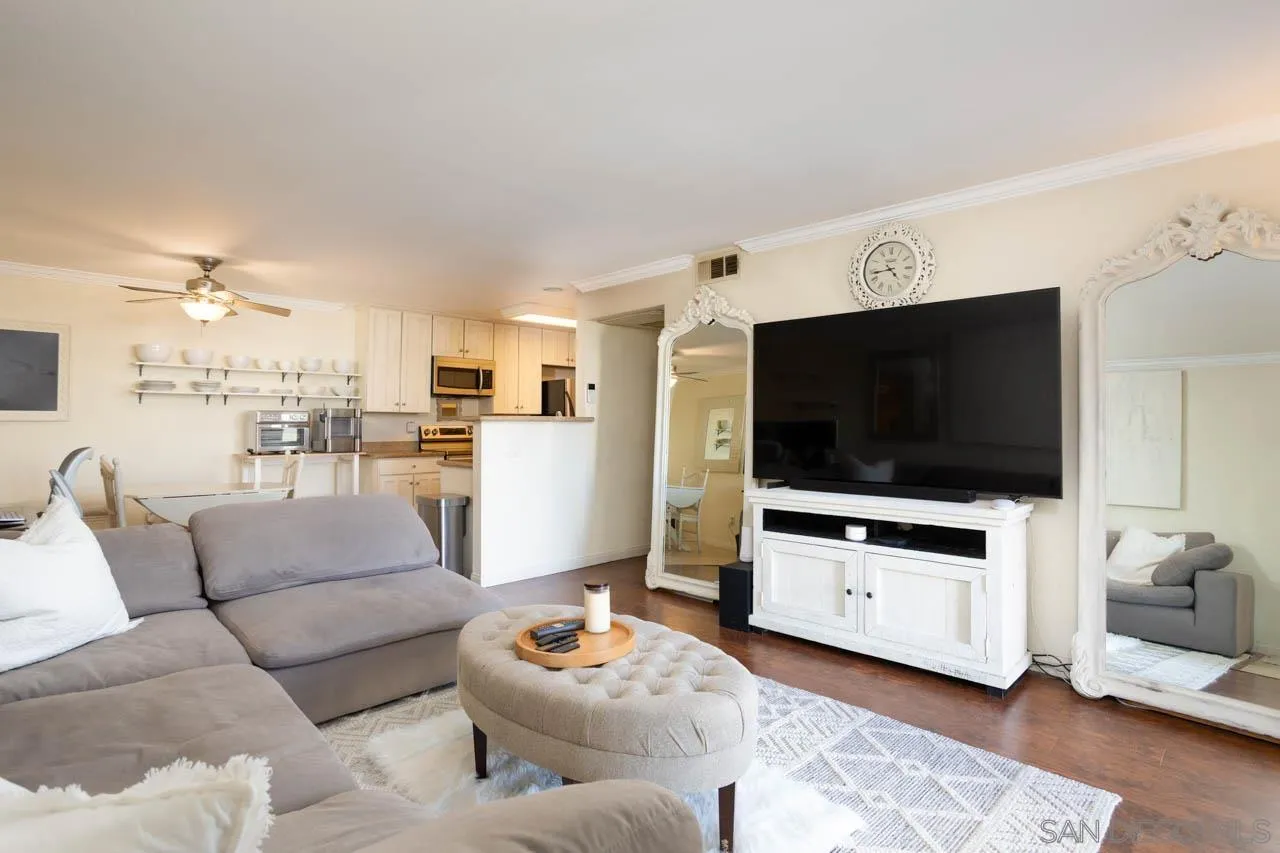 Photo #1: 2600399 Listing: Photo #1