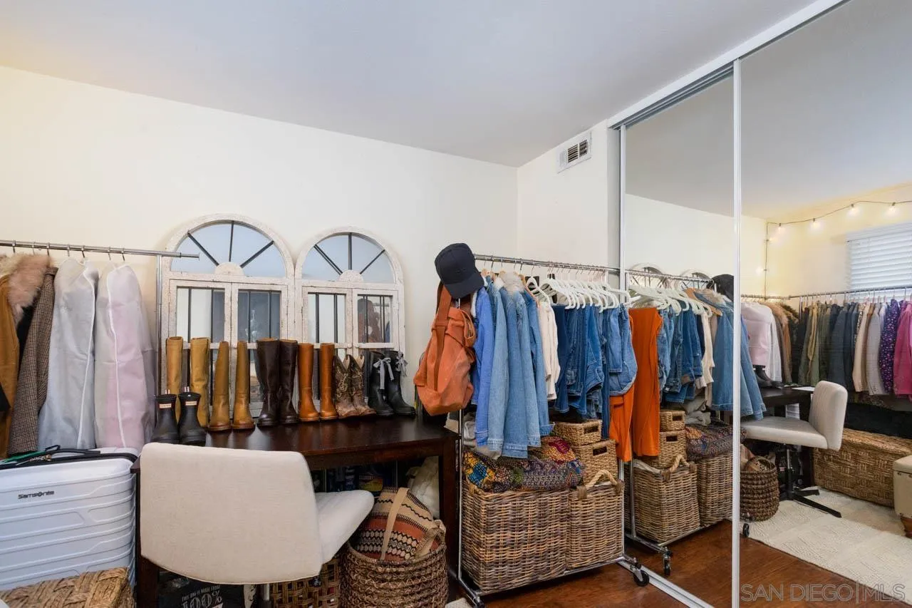 Photo #15: 2600399 Listing: Photo #15