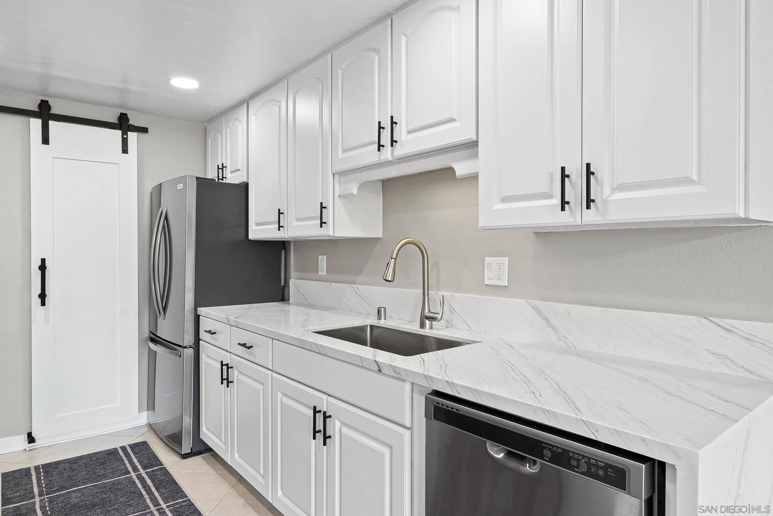 Photo #15: 2600400 Listing: Photo #15