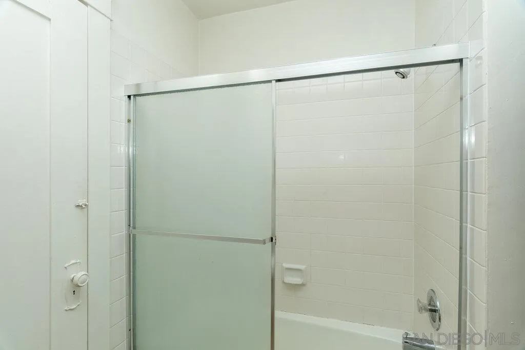 3574 4th Ave. (-80), San Diego, CA, 92103