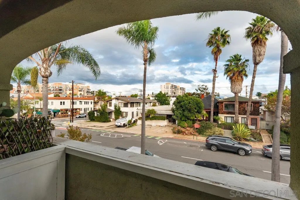 3574 4th Ave. (-80), San Diego, CA, 92103