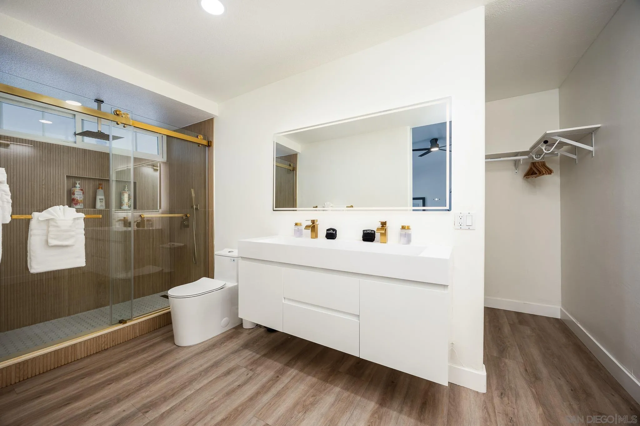 https://cdn.realtyfeed.com/cdn/127/2600404/21821b6461585cb26dd707ce054dd412.webp