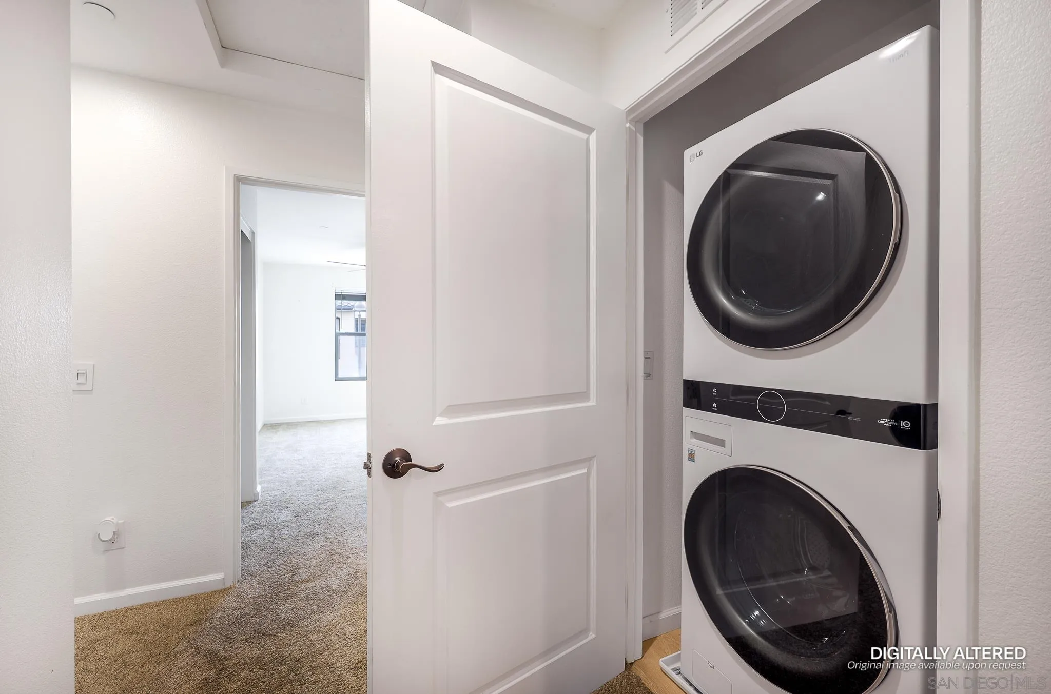 Photo #24: 2600405 Listing: Photo #24